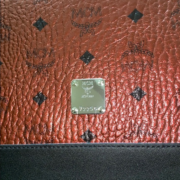 **Host Pick** MCM Spot Visetos Leather Hobo - Picture 6 of 8